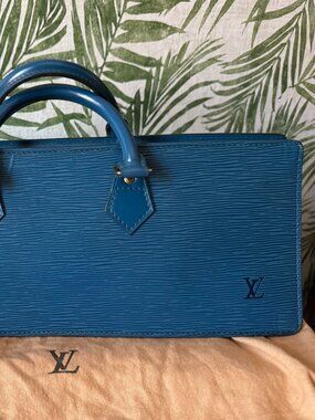 Louis Vuitton Epi leather Sac Trapeze handbag